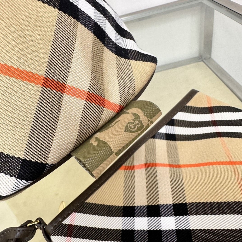 Bv*b*rry hobo bags